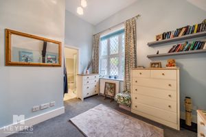 Bedroom- click for photo gallery